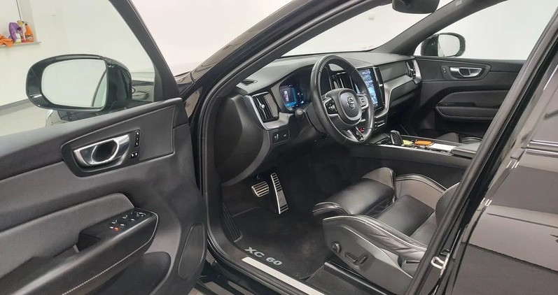 Volvo XC 60 cena 177000 przebieg: 39542, rok produkcji 2022 z Krynica Morska małe 277